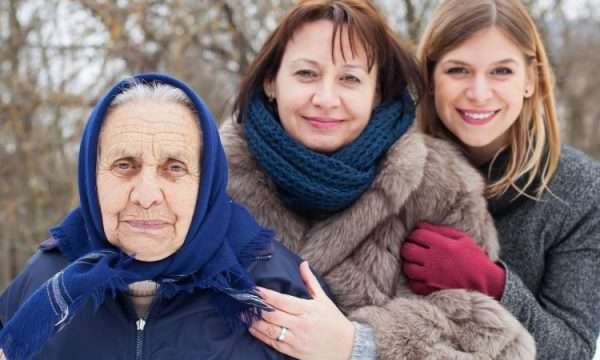 Представительницы трёх поколений переселенцев